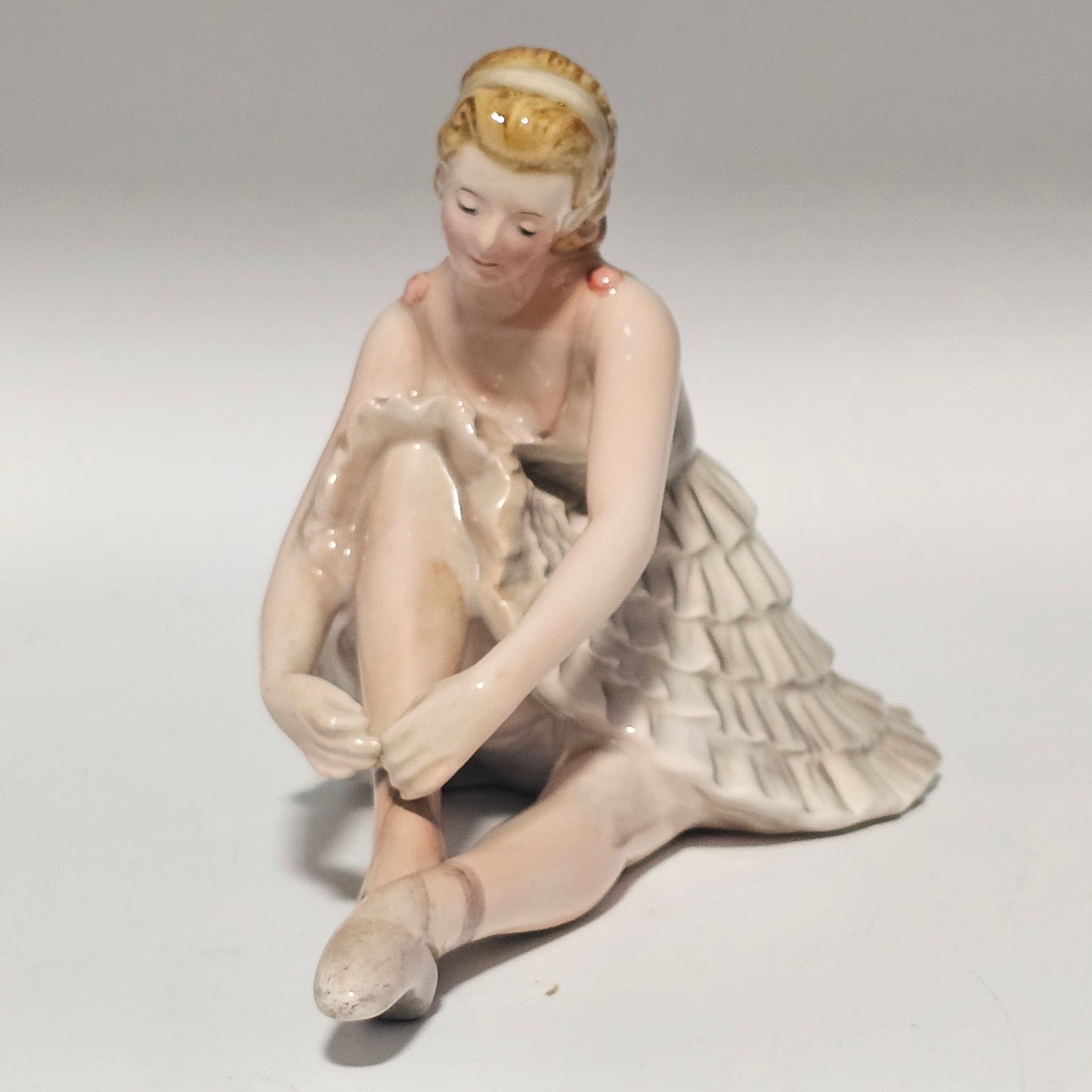 Fine Royal Belverdere Austrian Ballerina Figure c1920 19cm