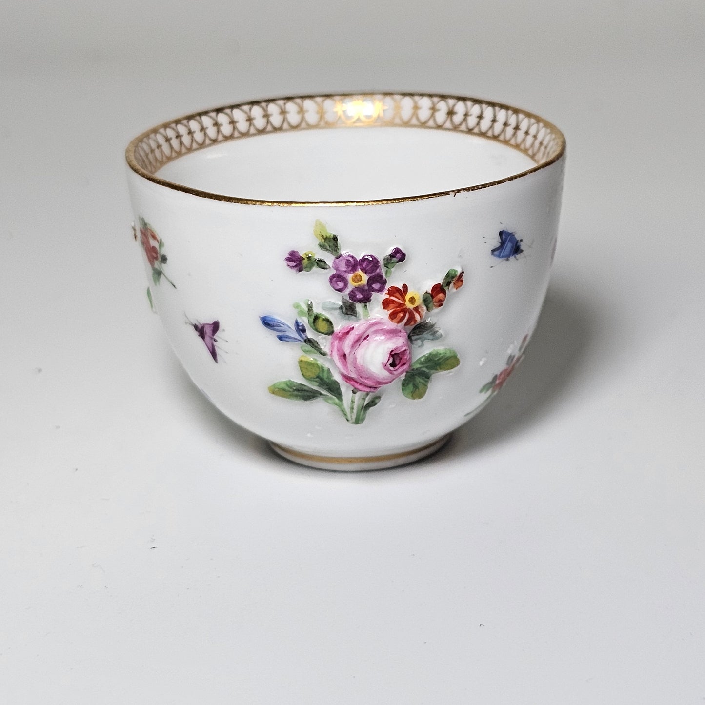 Meissen Flower Encrusted Tea Bowl C.1890-1900
