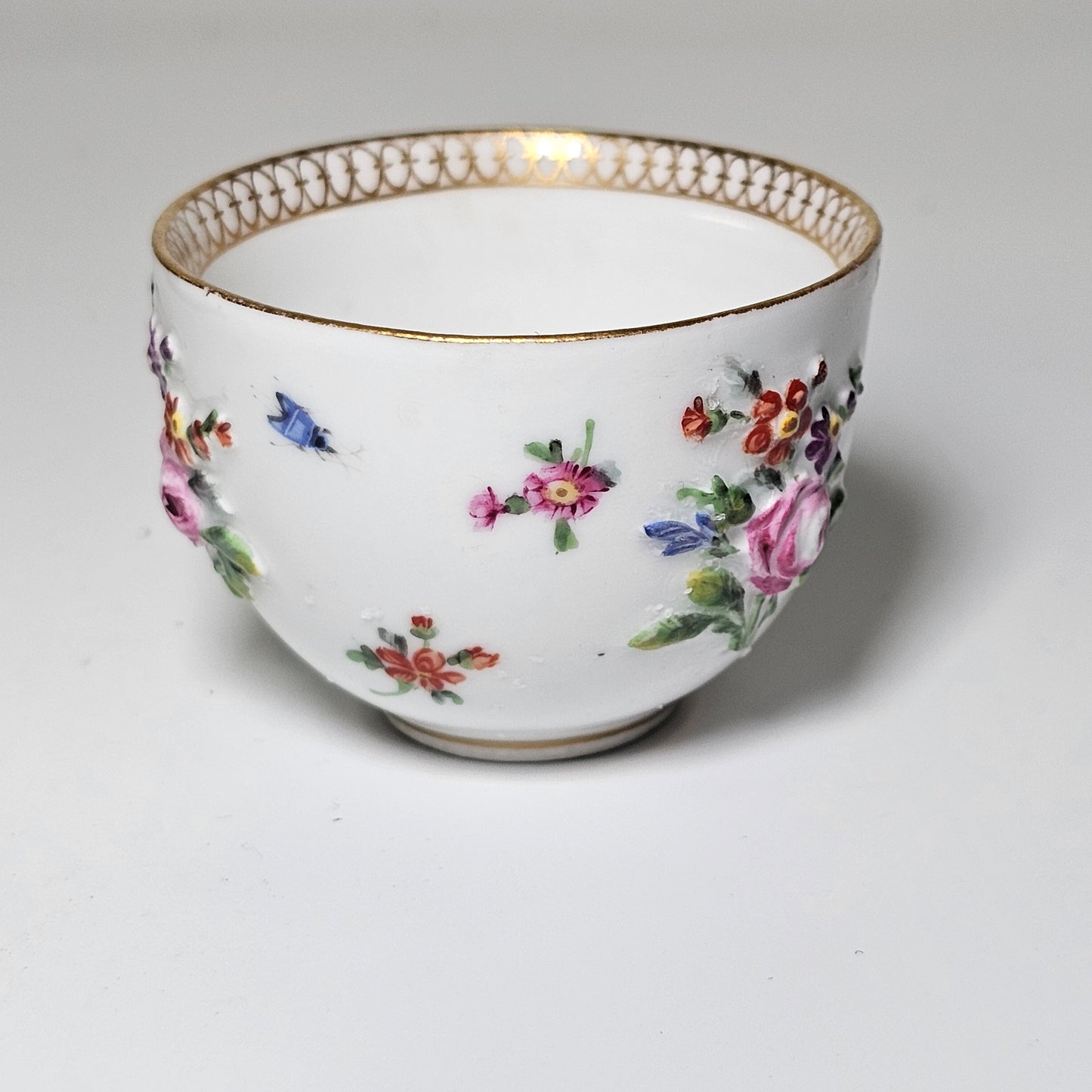 Meissen Flower Encrusted Tea Bowl C.1890-1900