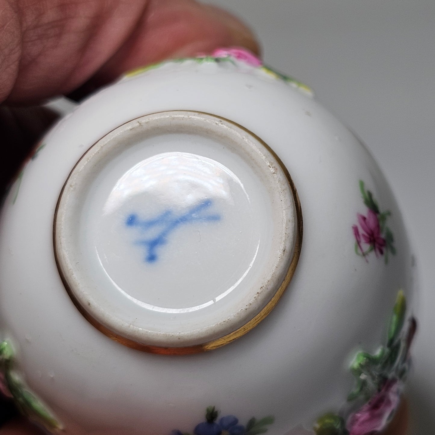 Meissen Flower Encrusted Tea Bowl C.1890-1900