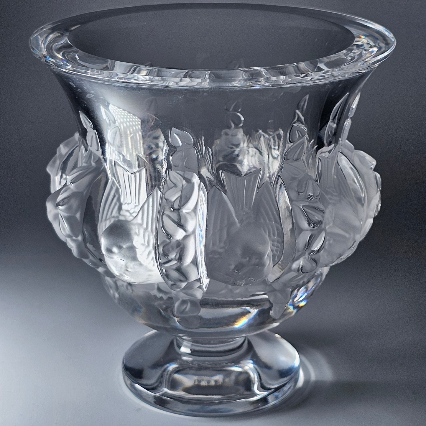 Vintage Lalique France Frosted Dampierre vase