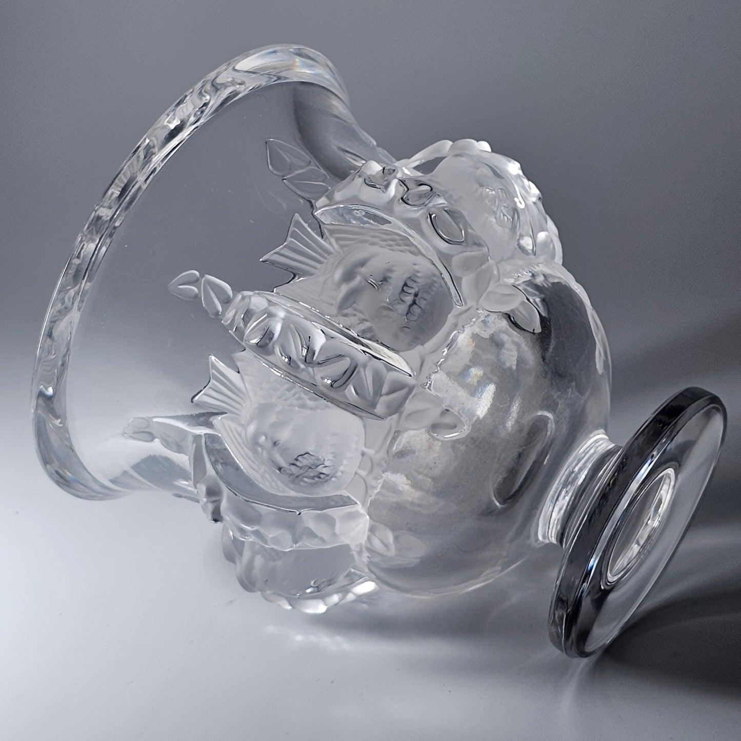 Vintage Lalique France Frosted Dampierre vase
