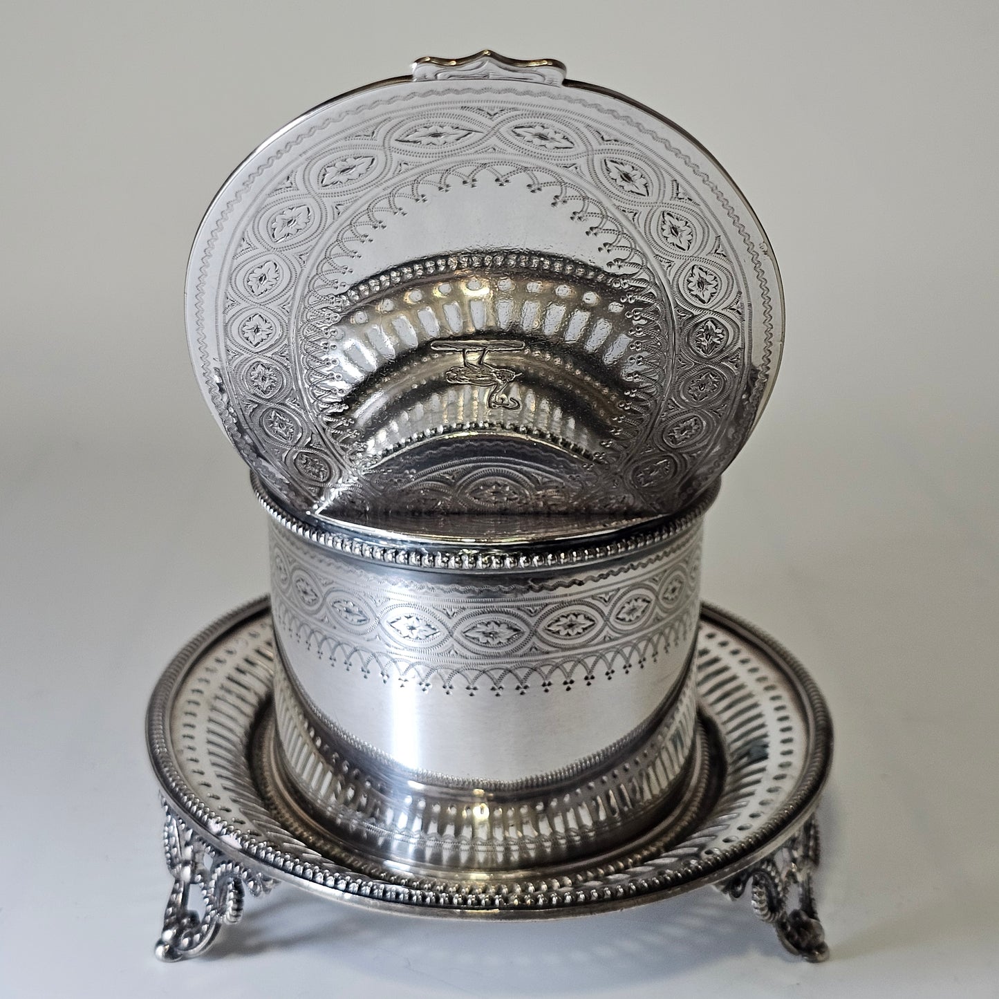Superb Quality Elkington Oval Engraved Butter Dish , Cover & Liner c1880