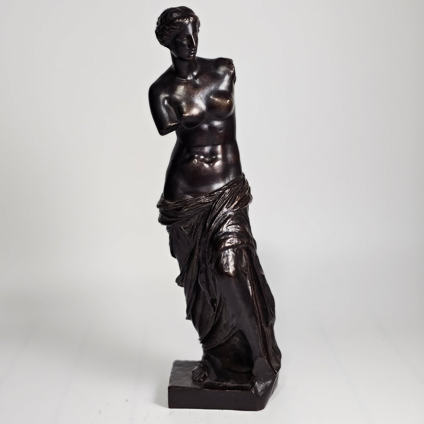 After The Antique, Bronze Figure Of The Venus De Milo Cast By Barbedienne 31cm