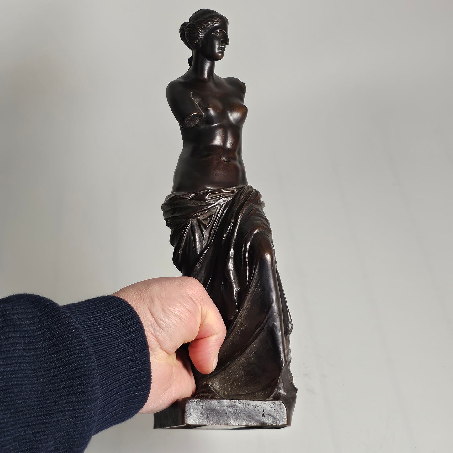 After The Antique, Bronze Figure Of The Venus De Milo Cast By Barbedienne 31cm