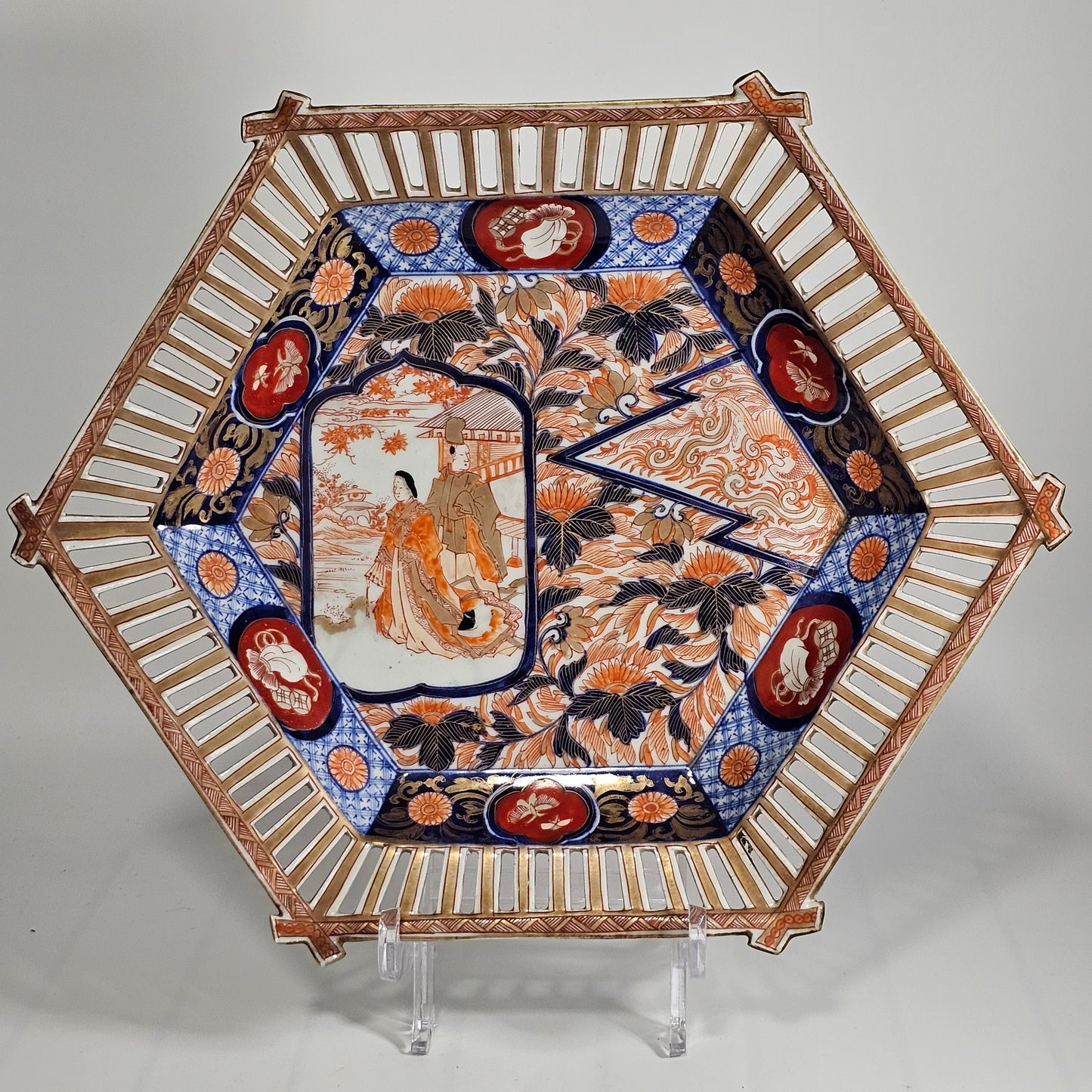 Stunning Large 1900'S Oriental Imari Fretted Charger 39.5cm Diameter