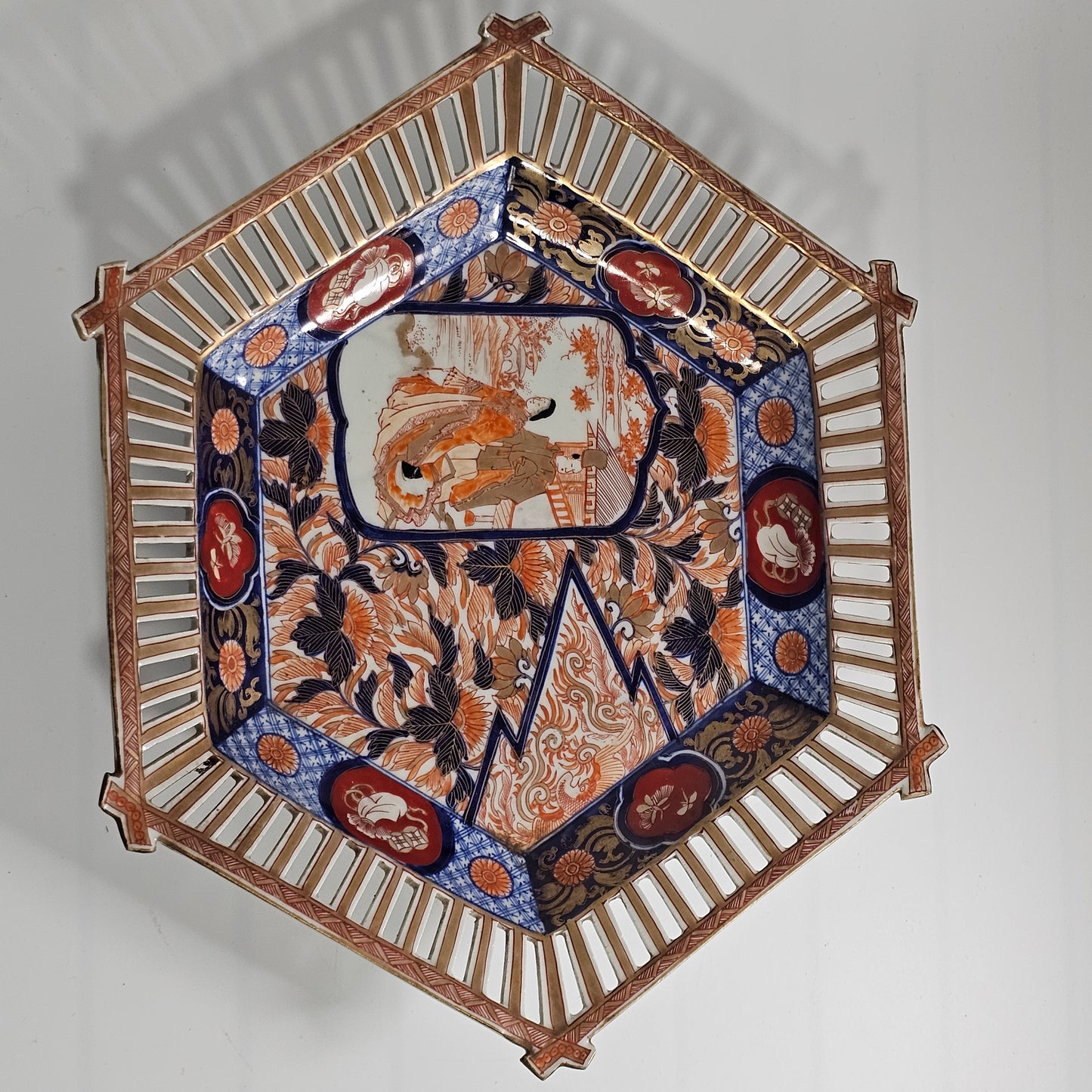 Stunning Large 1900'S Oriental Imari Fretted Charger 39.5cm Diameter
