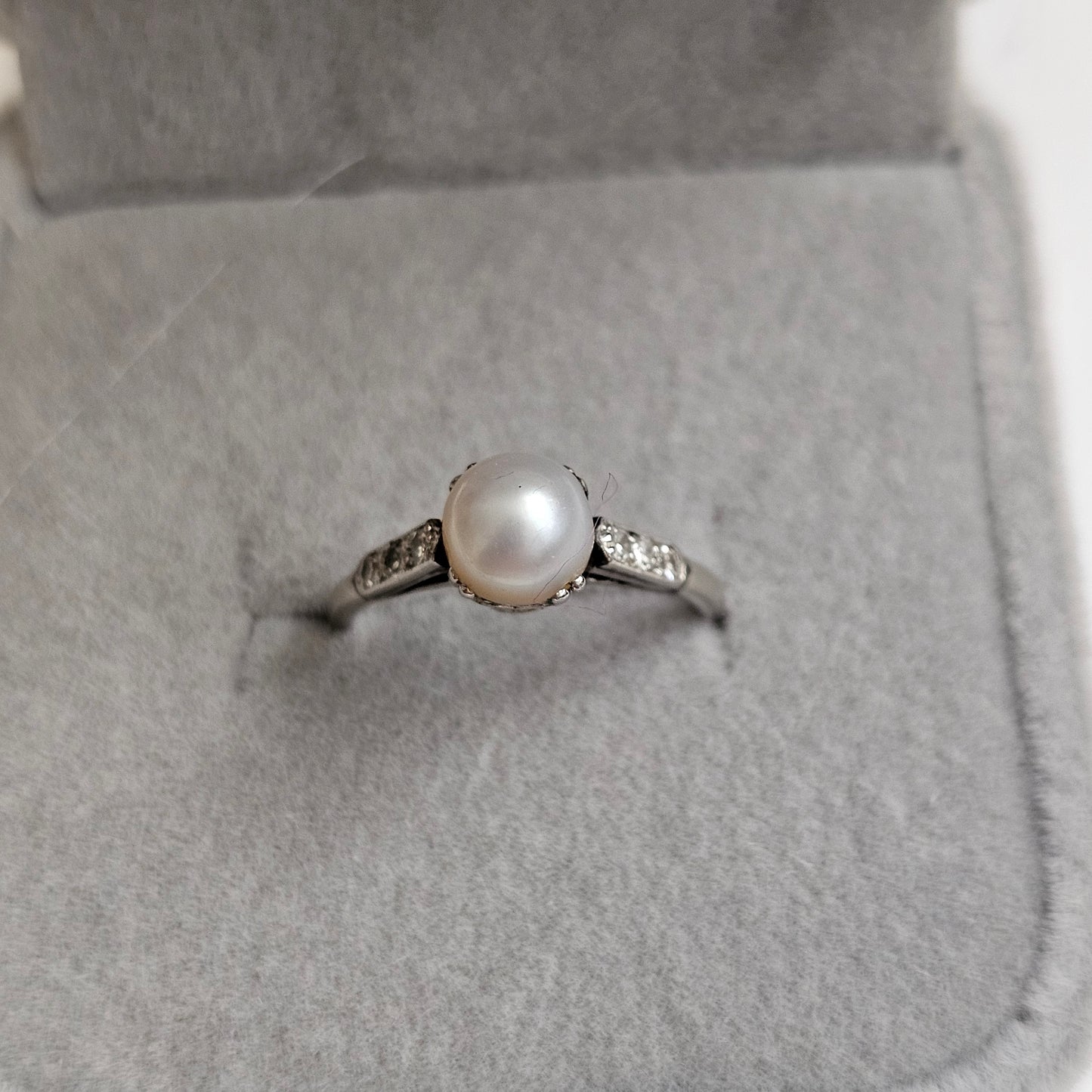 Vintage Elegant Platinum , Diamond & Pearl Ring
