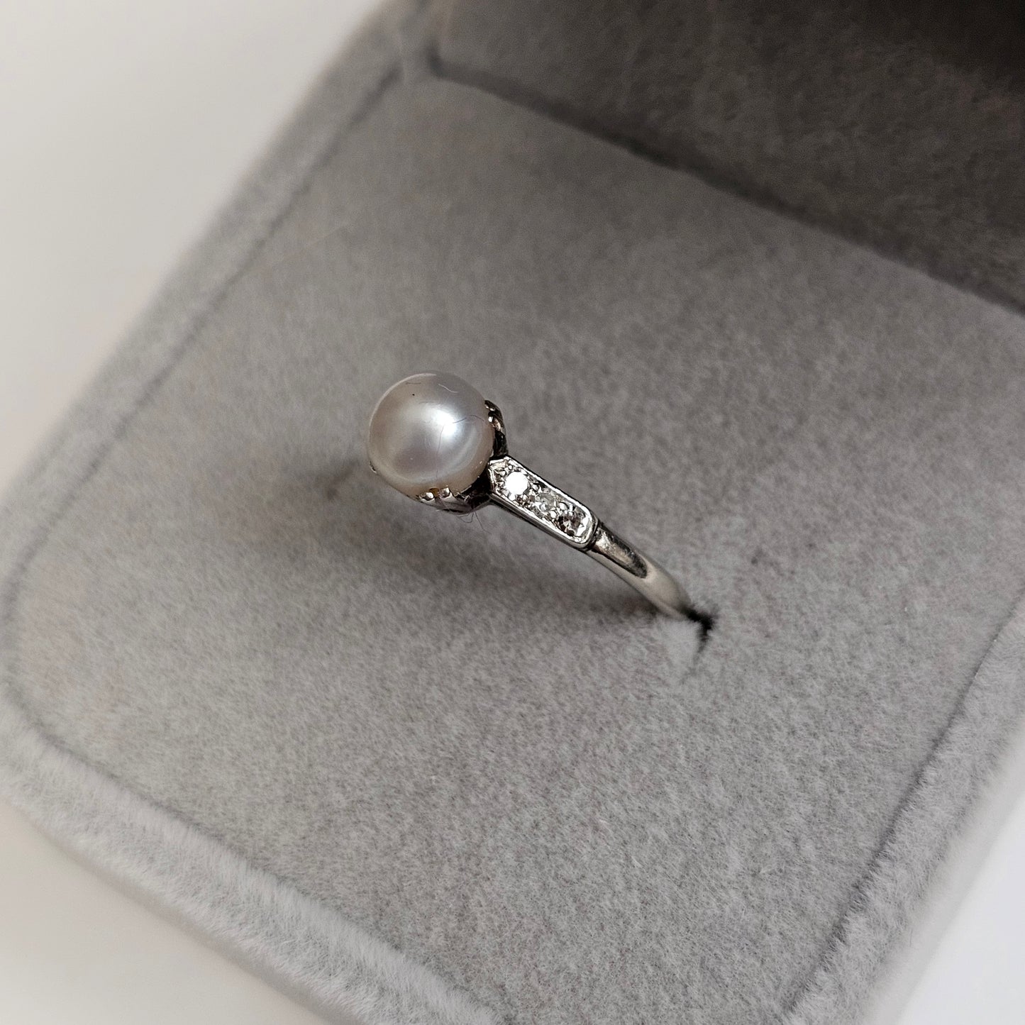 Vintage Elegant Platinum , Diamond & Pearl Ring