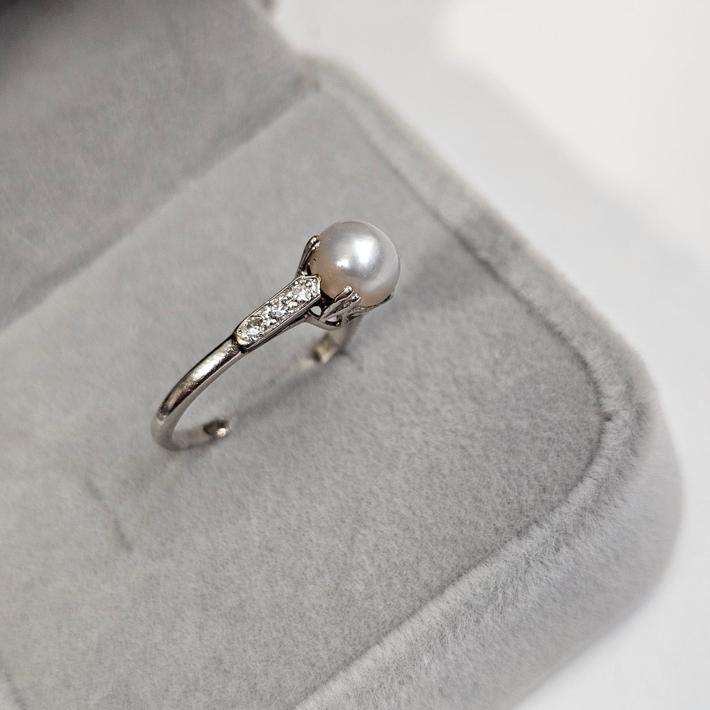 Vintage Elegant Platinum , Diamond & Pearl Ring