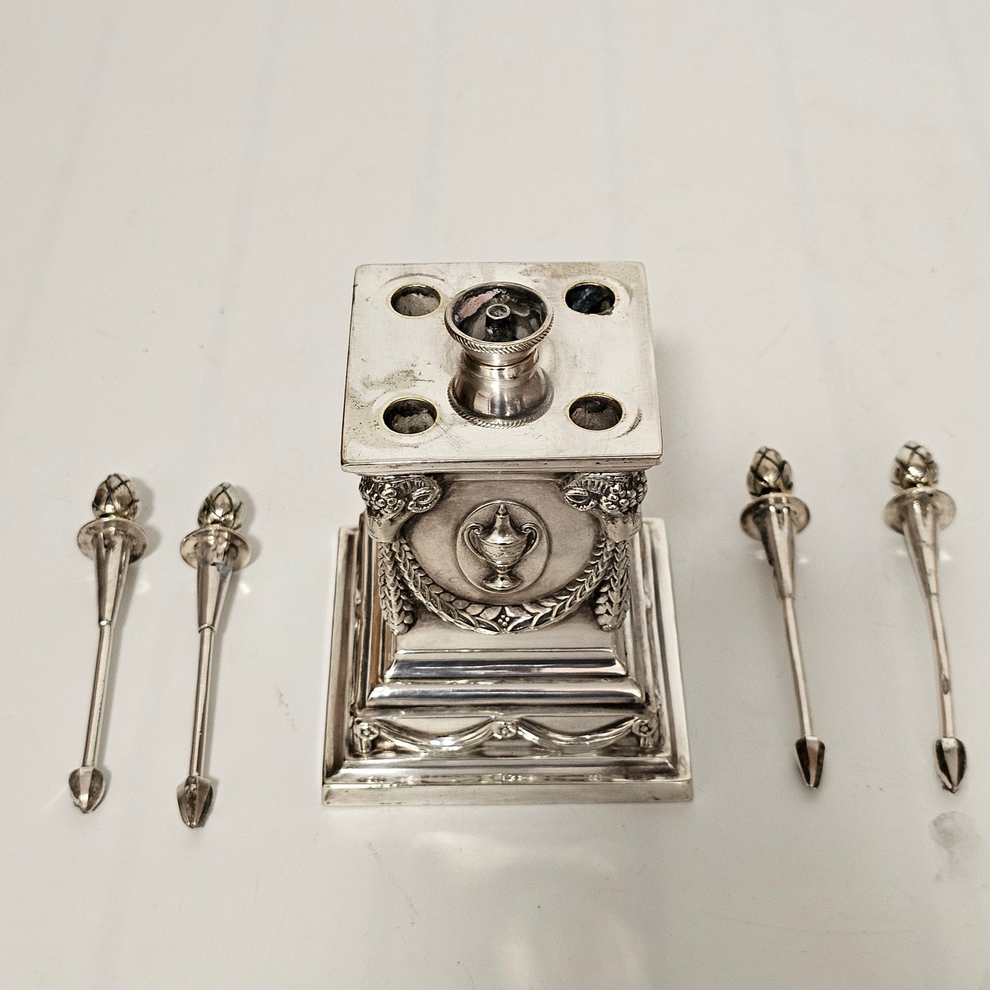 Impressive Large Victorian Silver Plated Table Desk Lighter Barnard Brothers