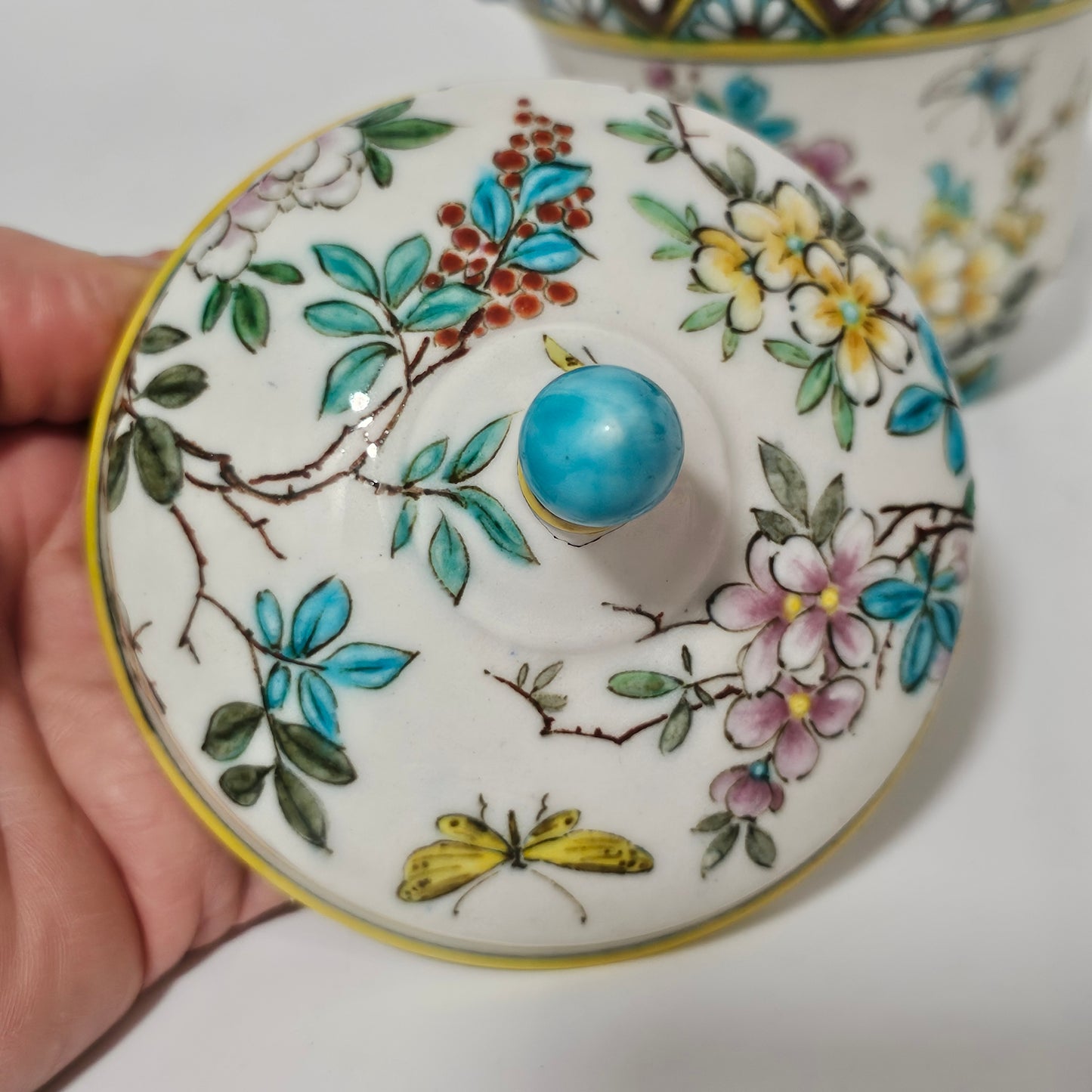 Exquisite Thedore Deck Chinoiserie Box & Cover - Rare