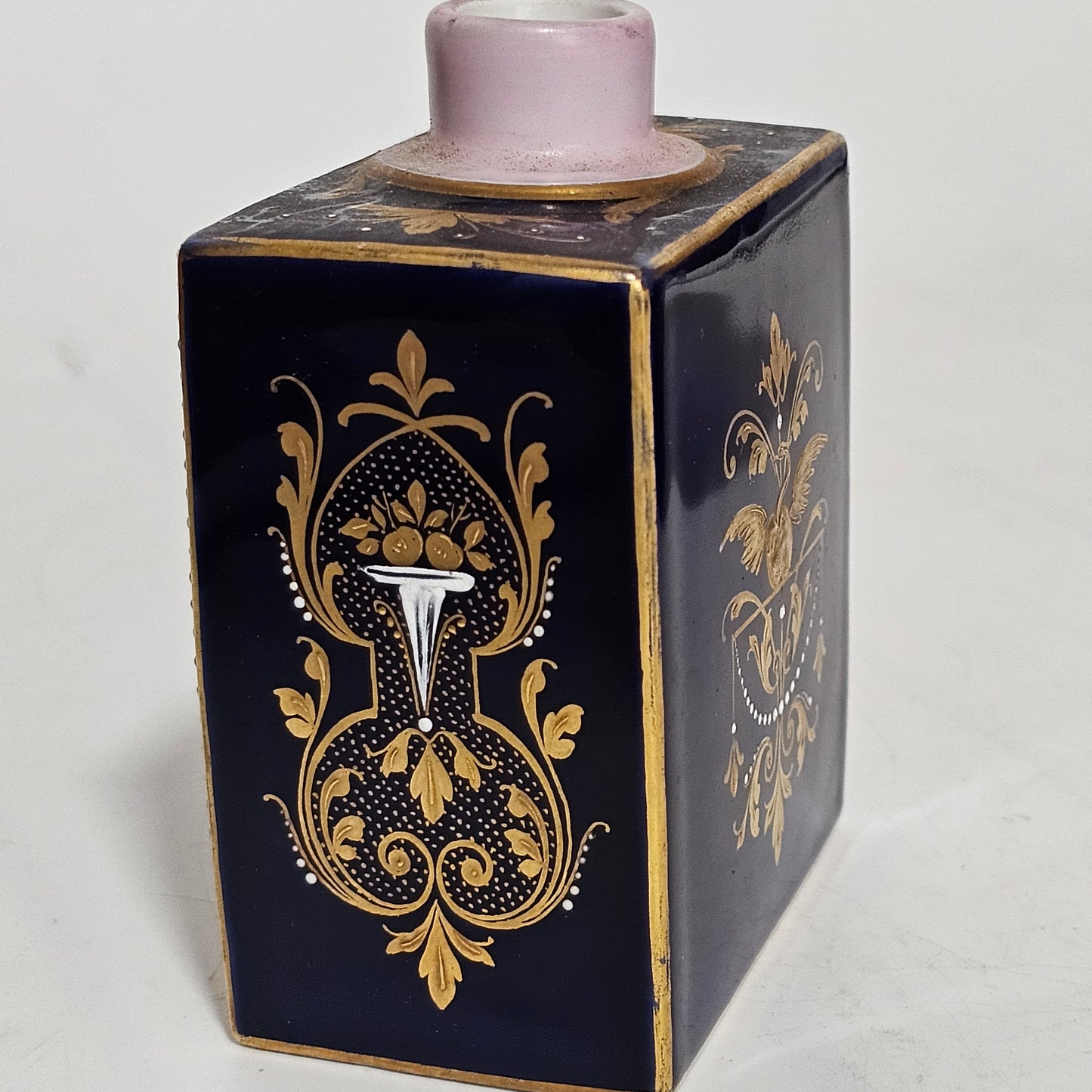 19thc Exquisitely Painted Royal Vienna Porcelain Bottle, Signed A.Heer - Lee Sherman Antiques