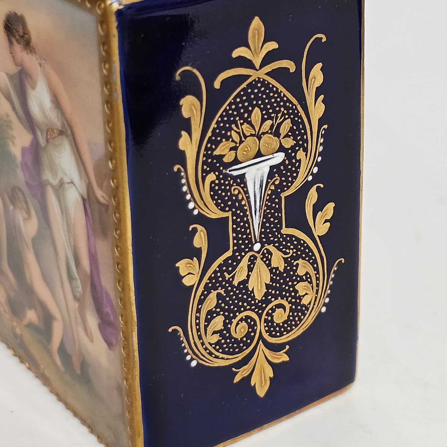 19thc Exquisitely Painted Royal Vienna Porcelain Bottle, Signed A.Heer - Lee Sherman Antiques