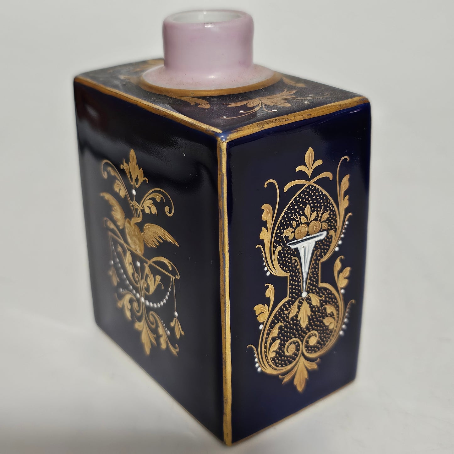 19thc Exquisitely Painted Royal Vienna Porcelain Bottle, Signed A.Heer - Lee Sherman Antiques