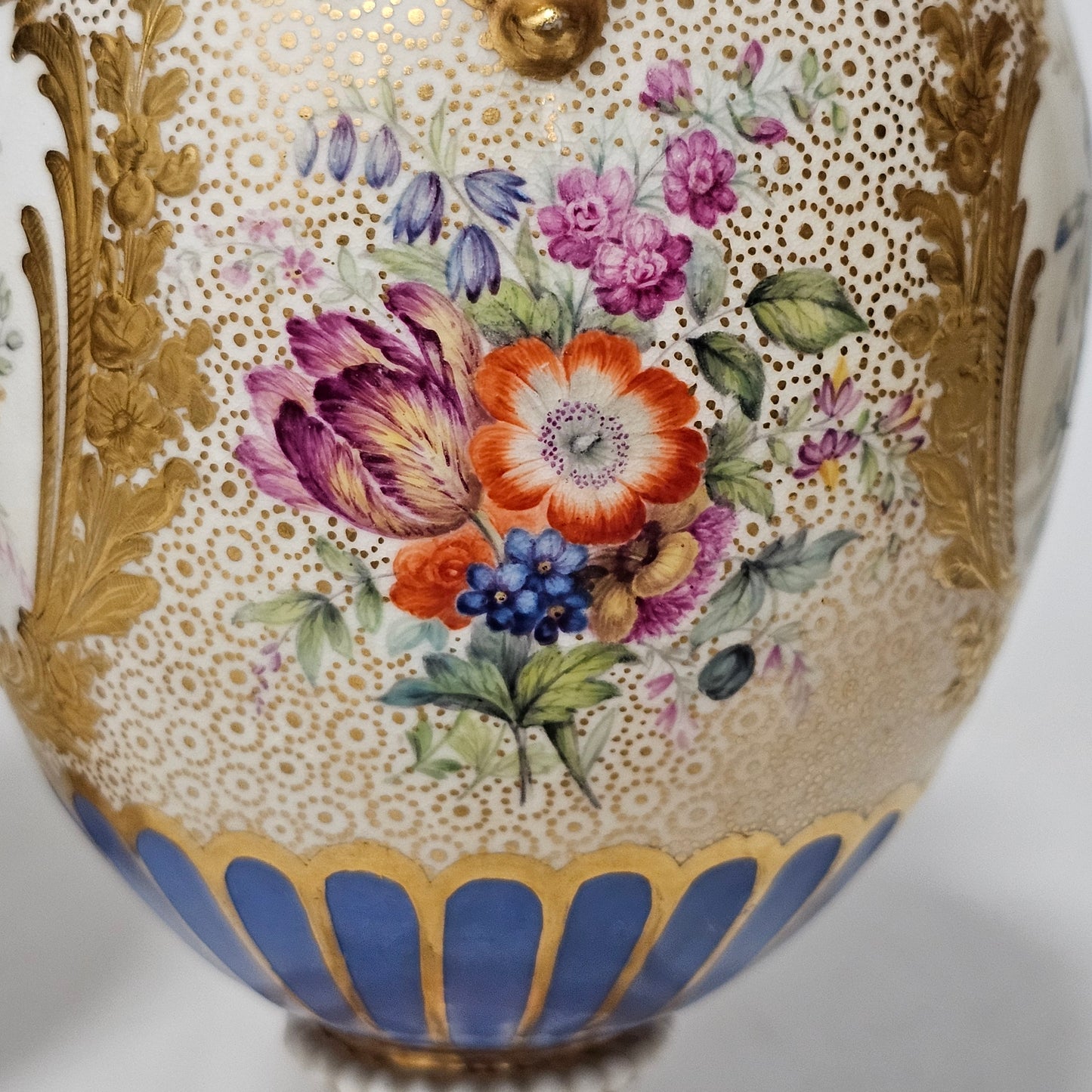 Stunning Pair Of Regency Derby Style Hand-painted Porcelain Vases, C.1810–1825 - Lee Sherman Antiques