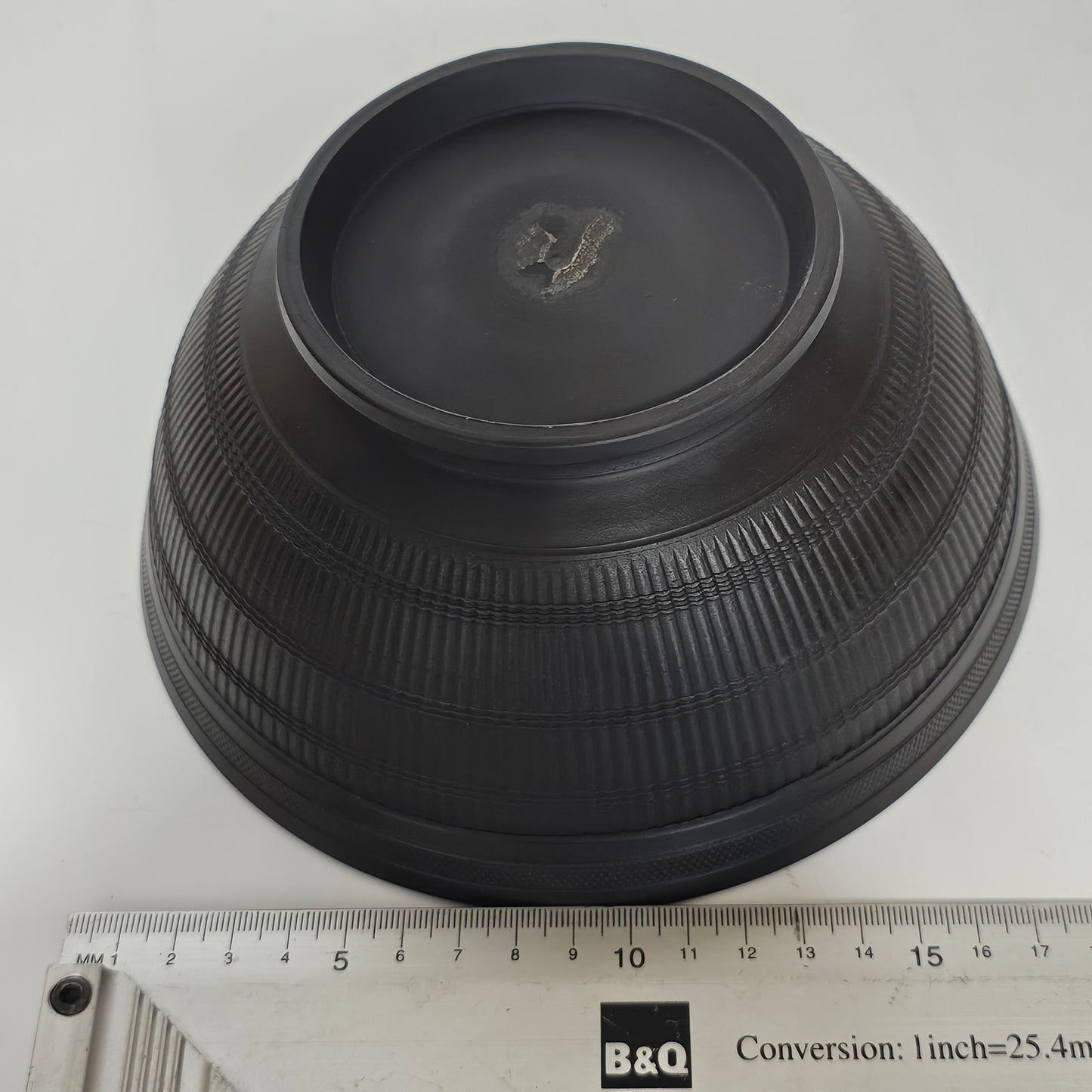 Engine Turned 18th-century/early 19th-century Black Basalt Large Bowl