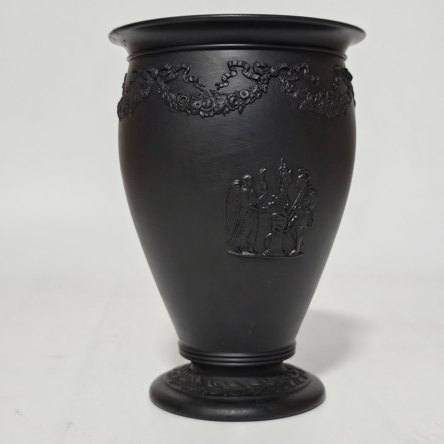 Delightful Wedgwood Basalt Ware 18thc/19thc Vase