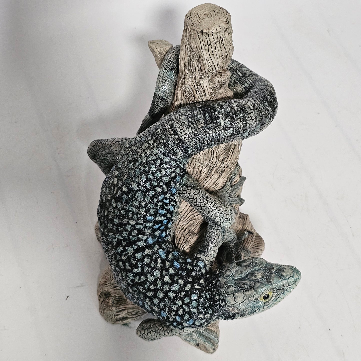 Superb Jill Moger Reptile Sculpture - Incredibly realistic