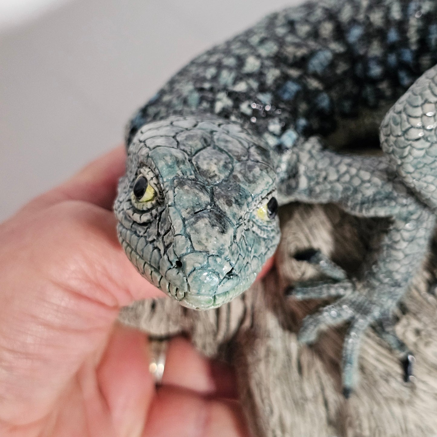 Superb Jill Moger Reptile Sculpture - Incredibly realistic