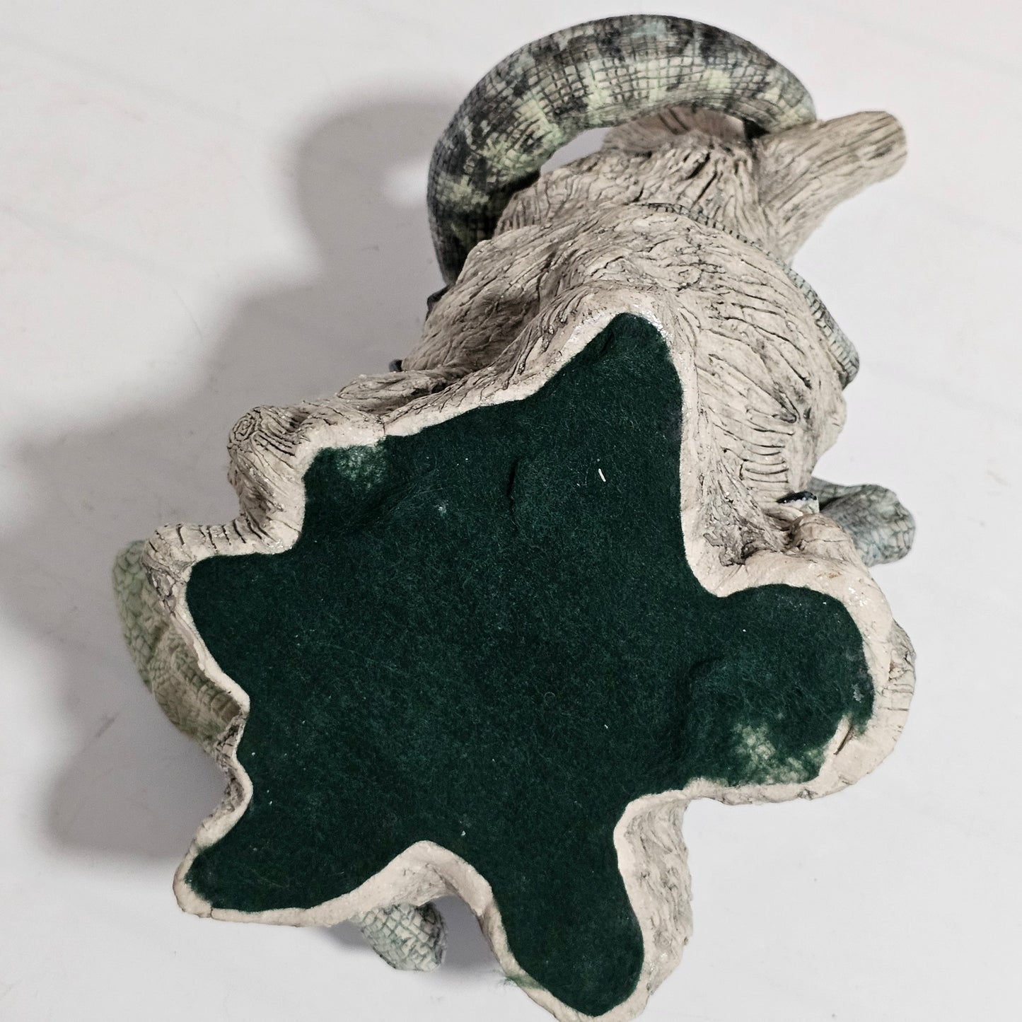 Superb Jill Moger Reptile Sculpture - Incredibly realistic