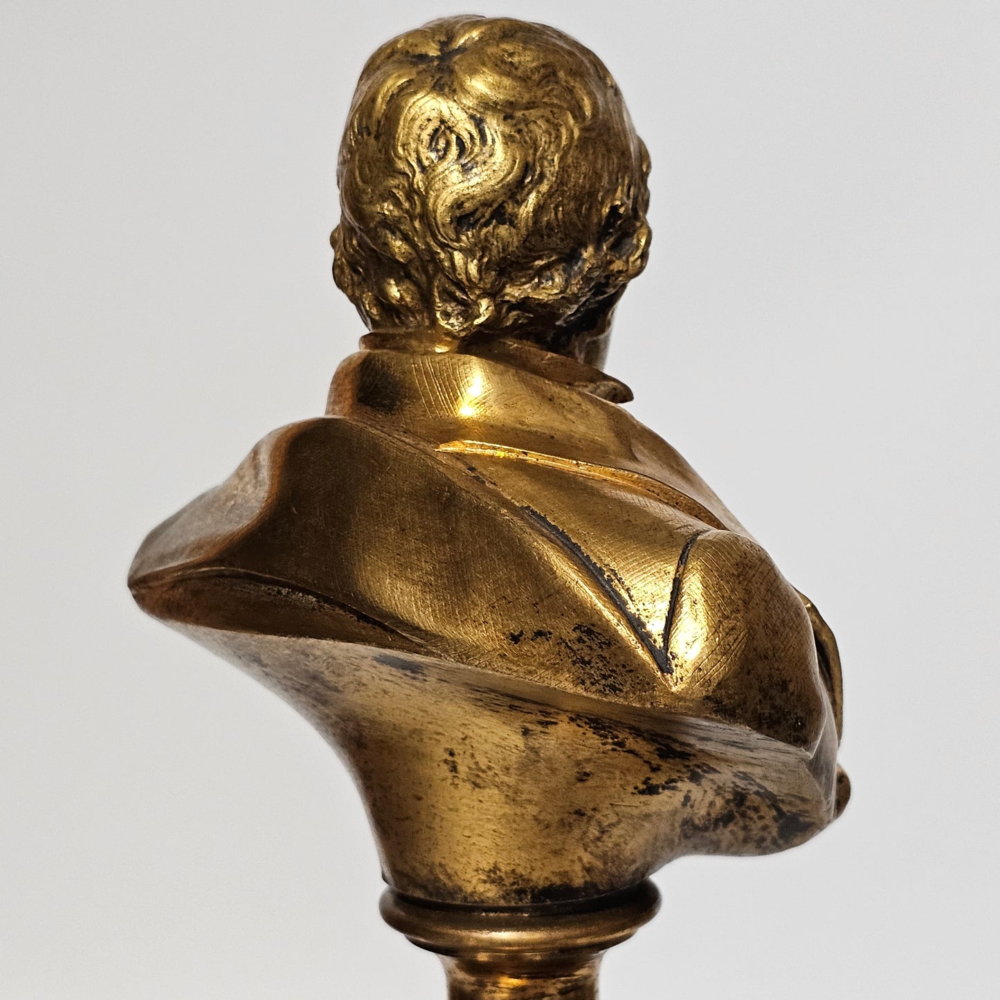 Fine 19thc 34cm Gilt Bronze Bust of Sir Walter Scott on Fluted Bronze Column