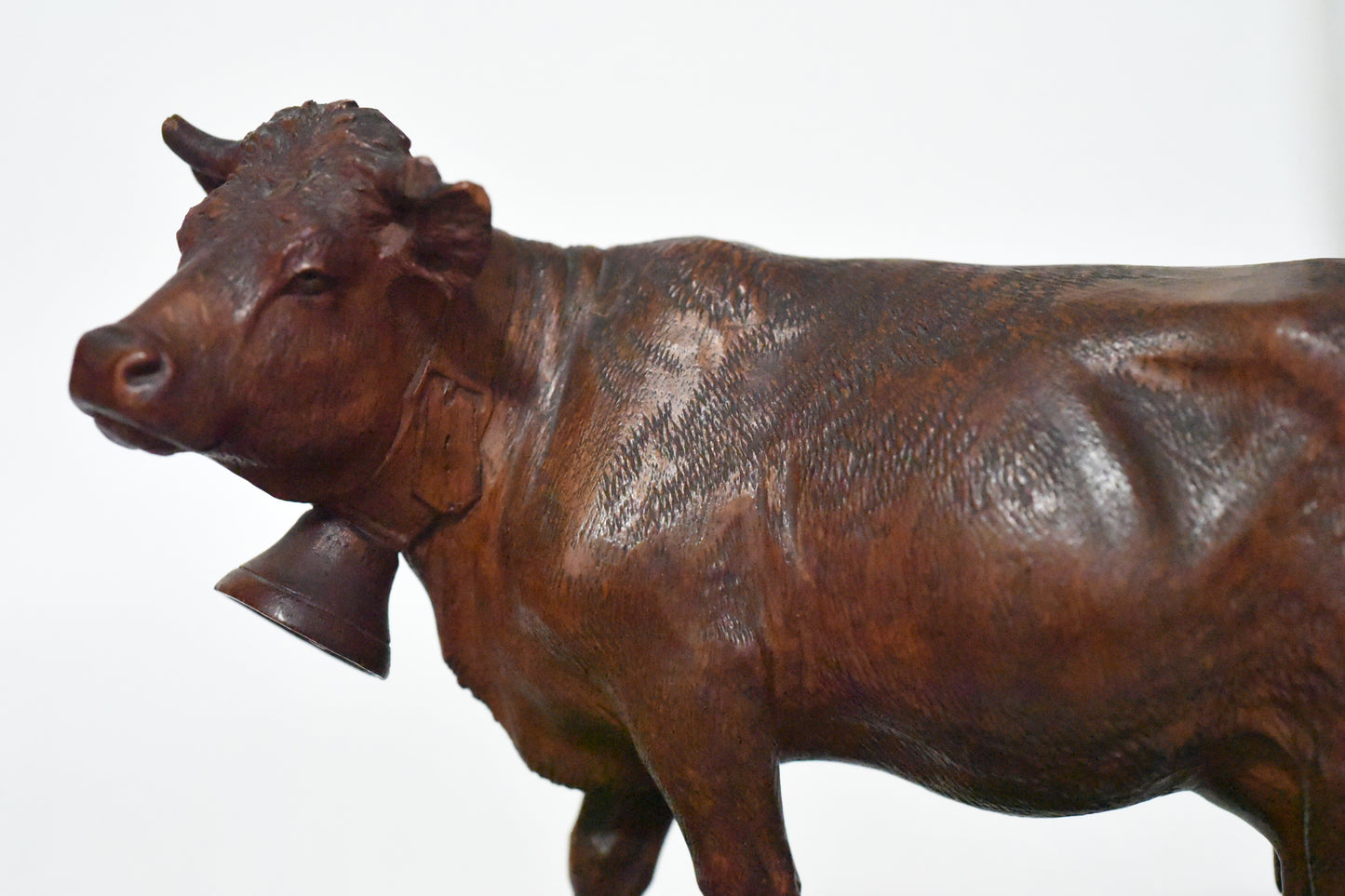 Stunning Antique Brienz Ed.Binder & Cie Carved Wooden Cow