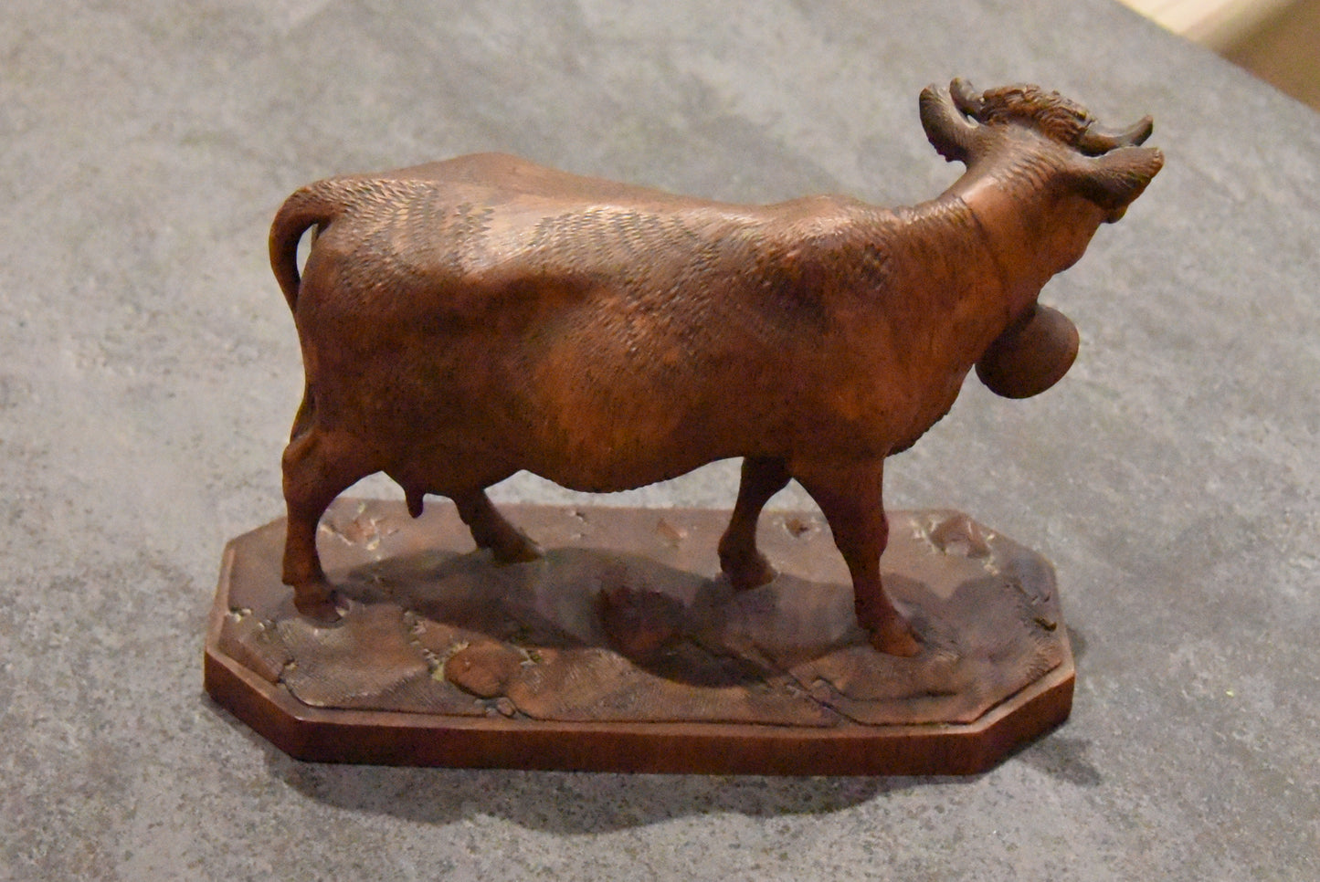 Stunning Antique Brienz Ed.Binder & Cie Carved Wooden Cow
