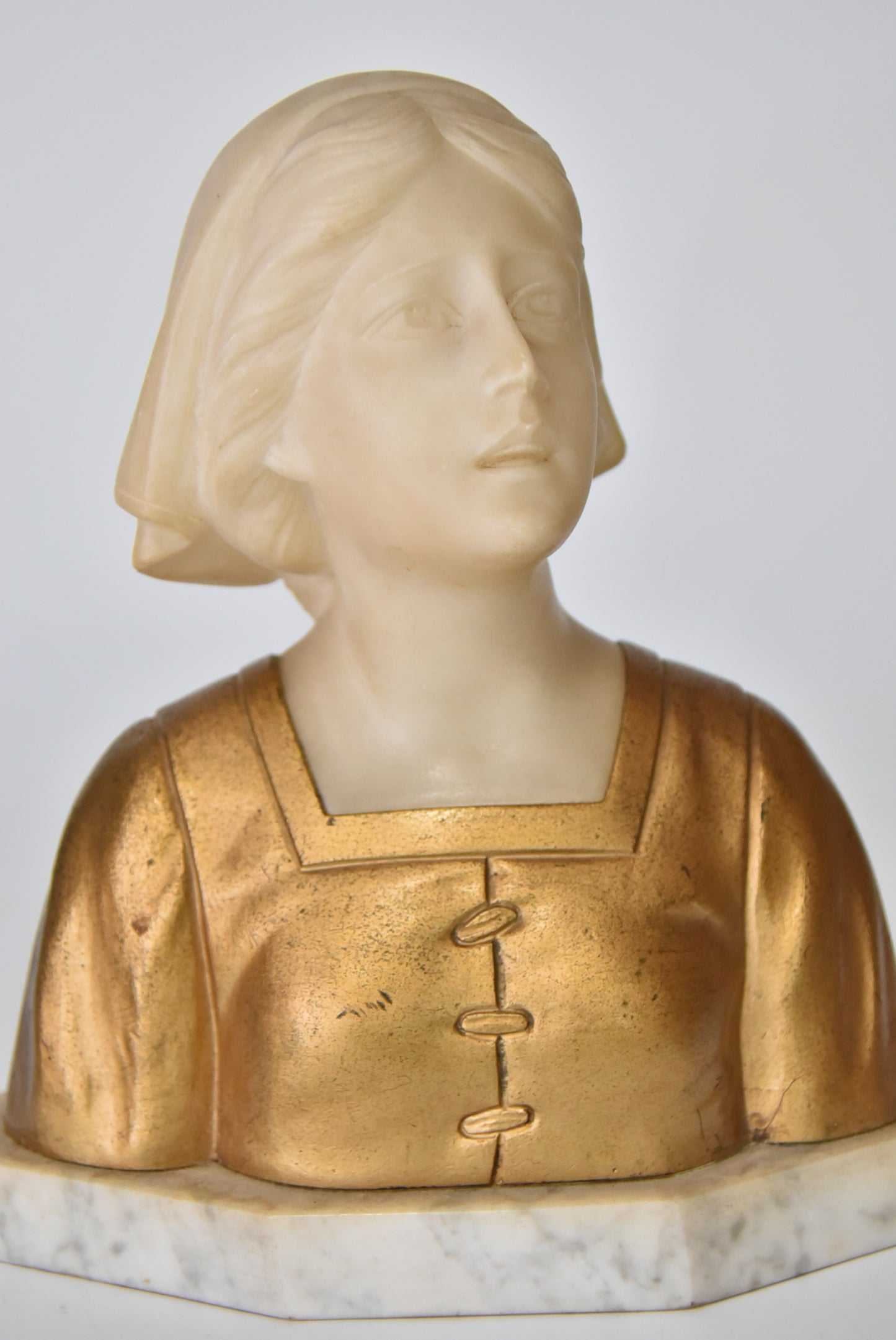 Gustave Van Vaerenbergh (Belgian, 1873–1927) – Alabaster and Gilt Bust of a Maiden
