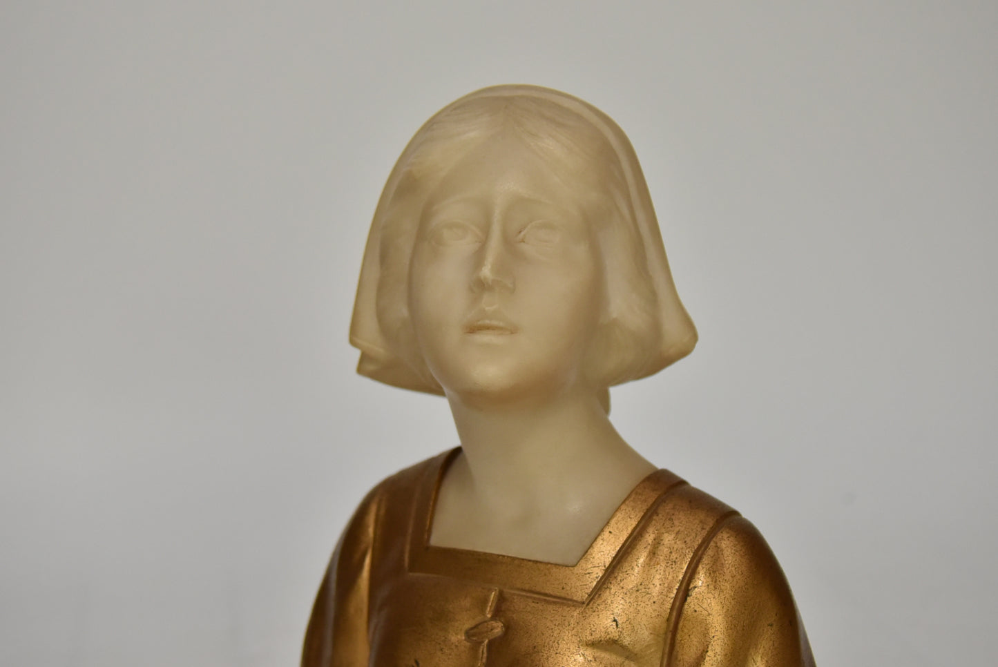 Gustave Van Vaerenbergh (Belgian, 1873–1927) – Alabaster and Gilt Bust of a Maiden