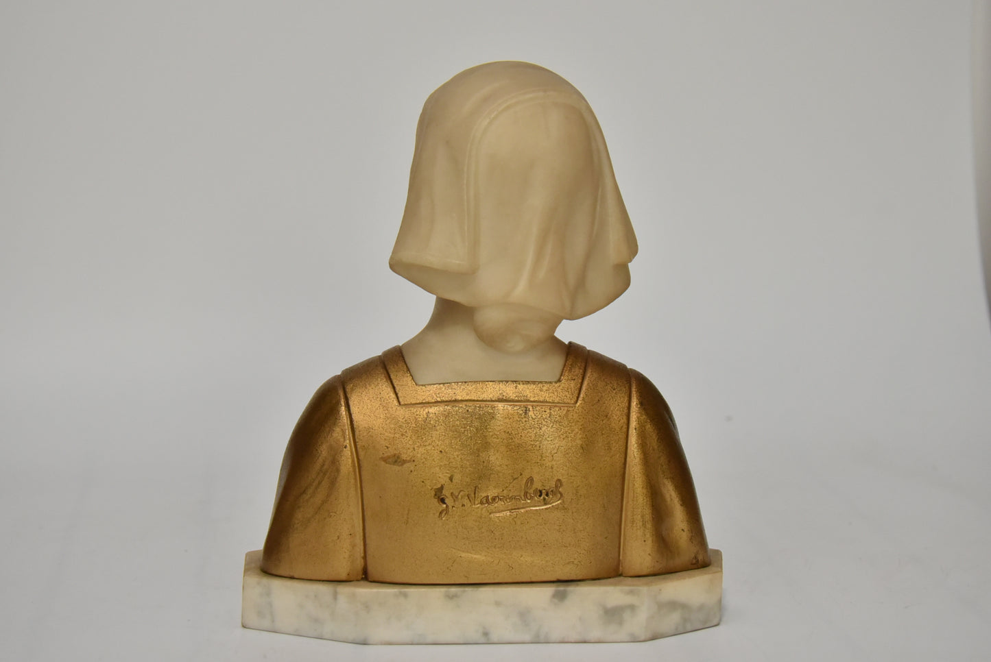 Gustave Van Vaerenbergh (Belgian, 1873–1927) – Alabaster and Gilt Bust of a Maiden