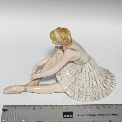 Fine Royal Belverdere Austrian Ballerina Figure c1920 19cm