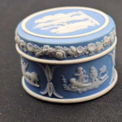 Delightful Antique Wedgwood Cameo Circular Box c1900