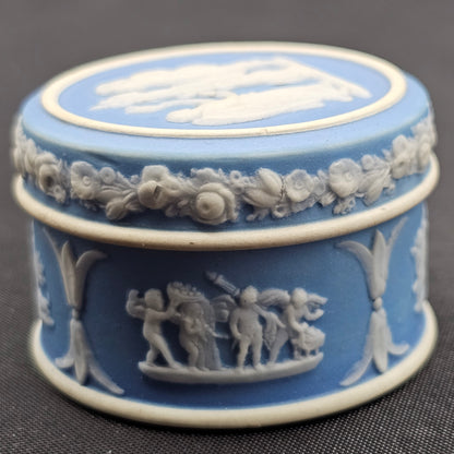 Delightful Antique Wedgwood Cameo Circular Box c1900