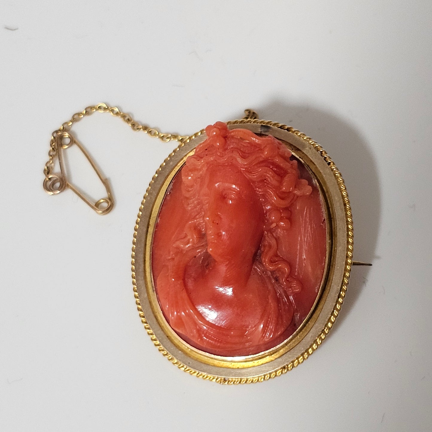 Delightful Carved Cameo in Gold Mounted Brooch c1890