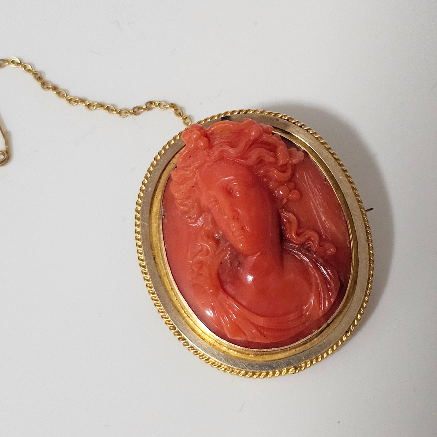 Delightful Carved Cameo in Gold Mounted Brooch c1890