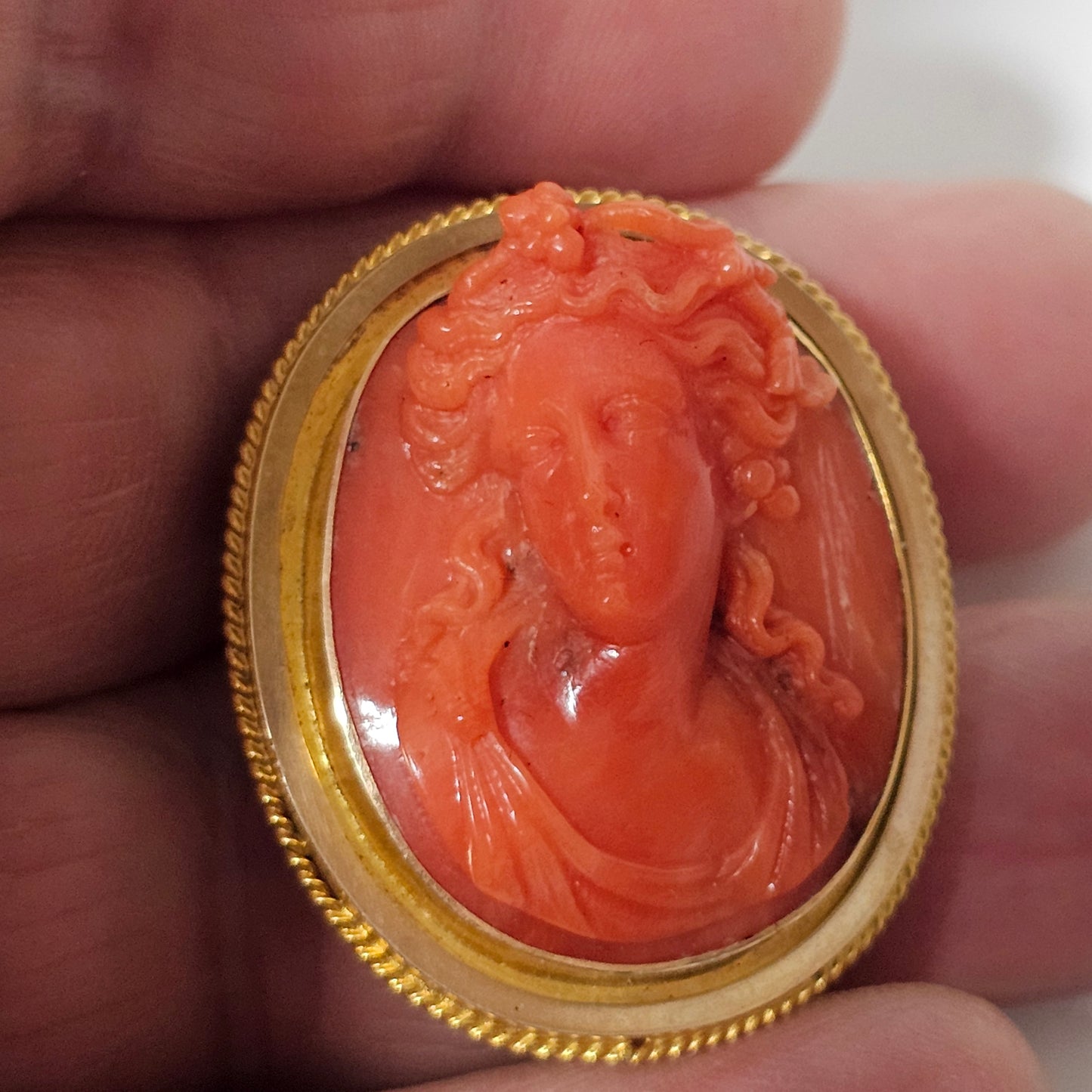 Delightful Carved Cameo in Gold Mounted Brooch c1890