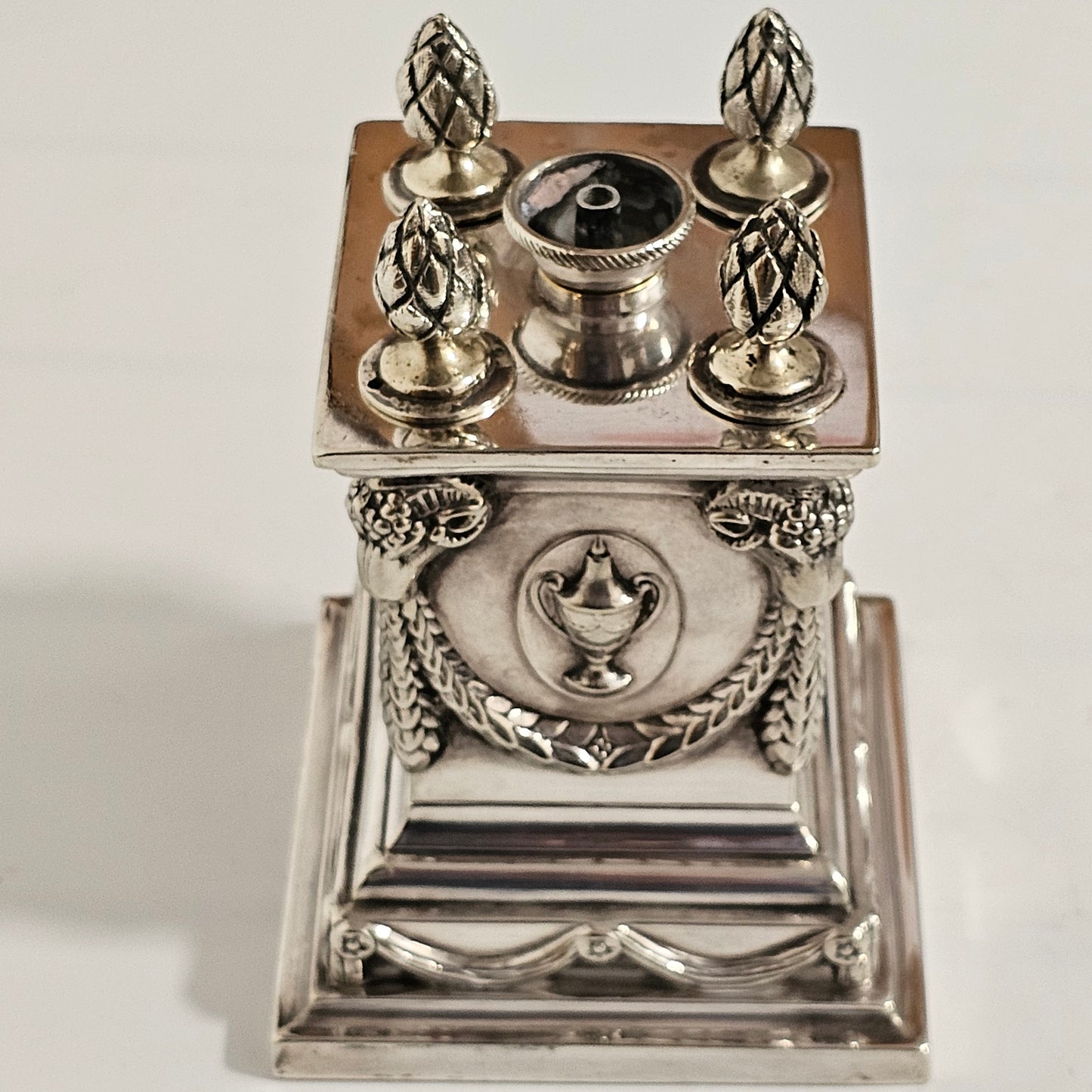 Impressive Large Victorian Silver Plated Table Desk Lighter Barnard Brothers
