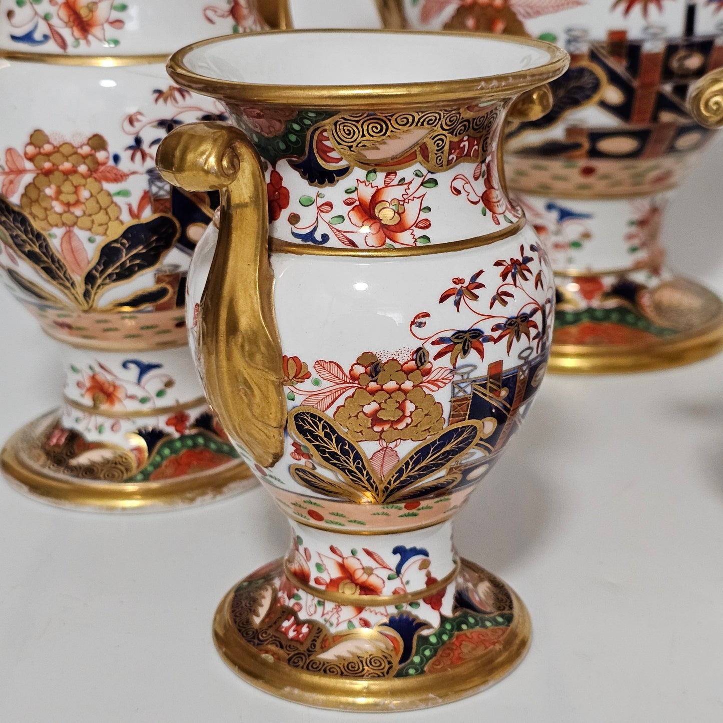 A Stunning 5-Piece Suite/Garniture Of Spode 967 Pattern Amphora Vases