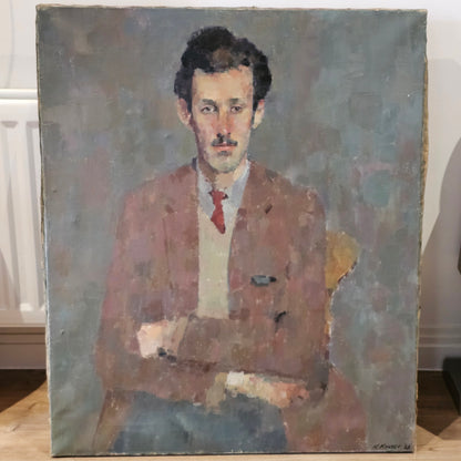 Kathryn Kynoch R.G.I (Scottish b1942 - 2025) - 102cm. portrait of a man with arms folded