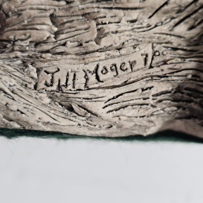 Superb Jill Moger Reptile Sculpture - Incredibly realistic