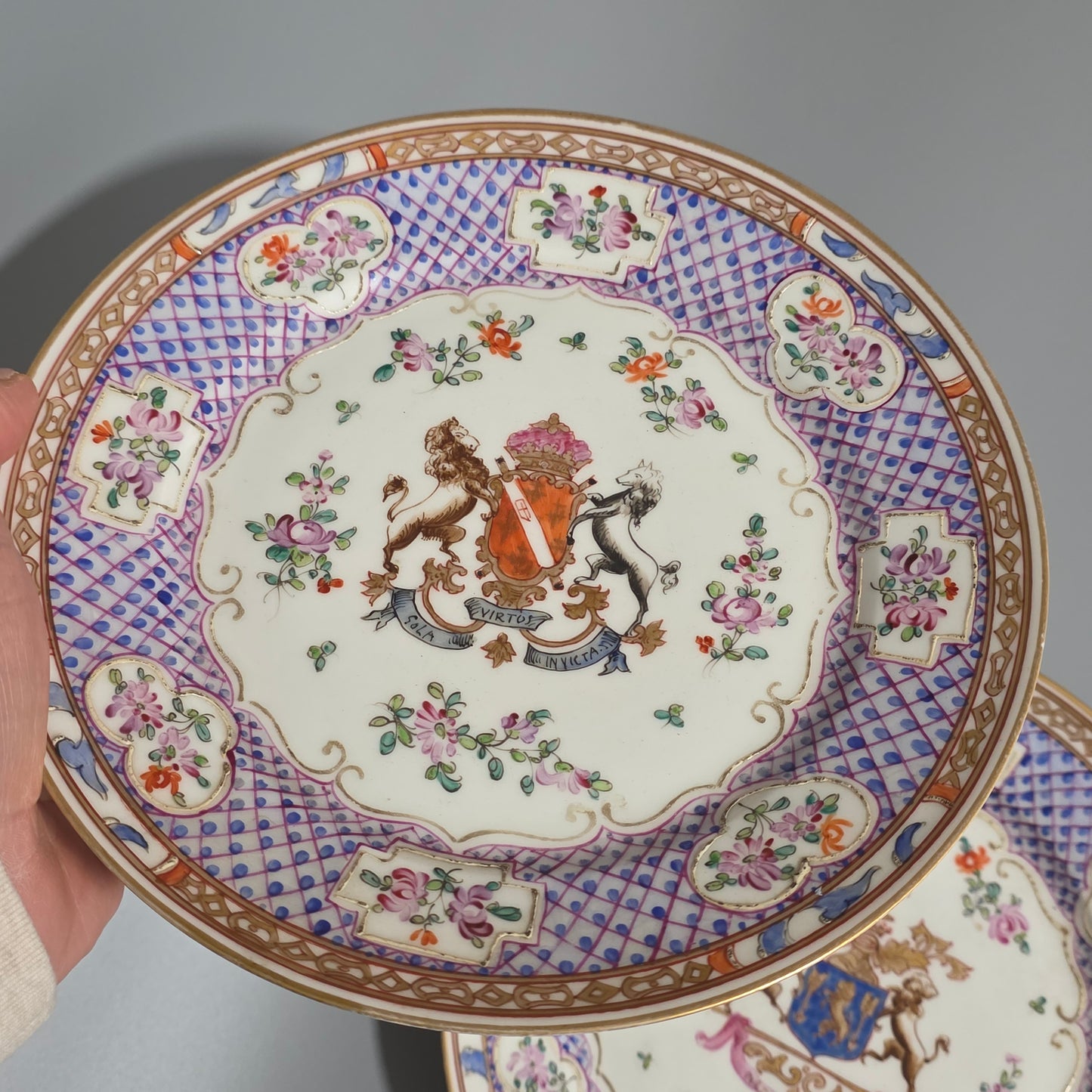 Attractive Pair Of 19thc Samson Armourial Plates