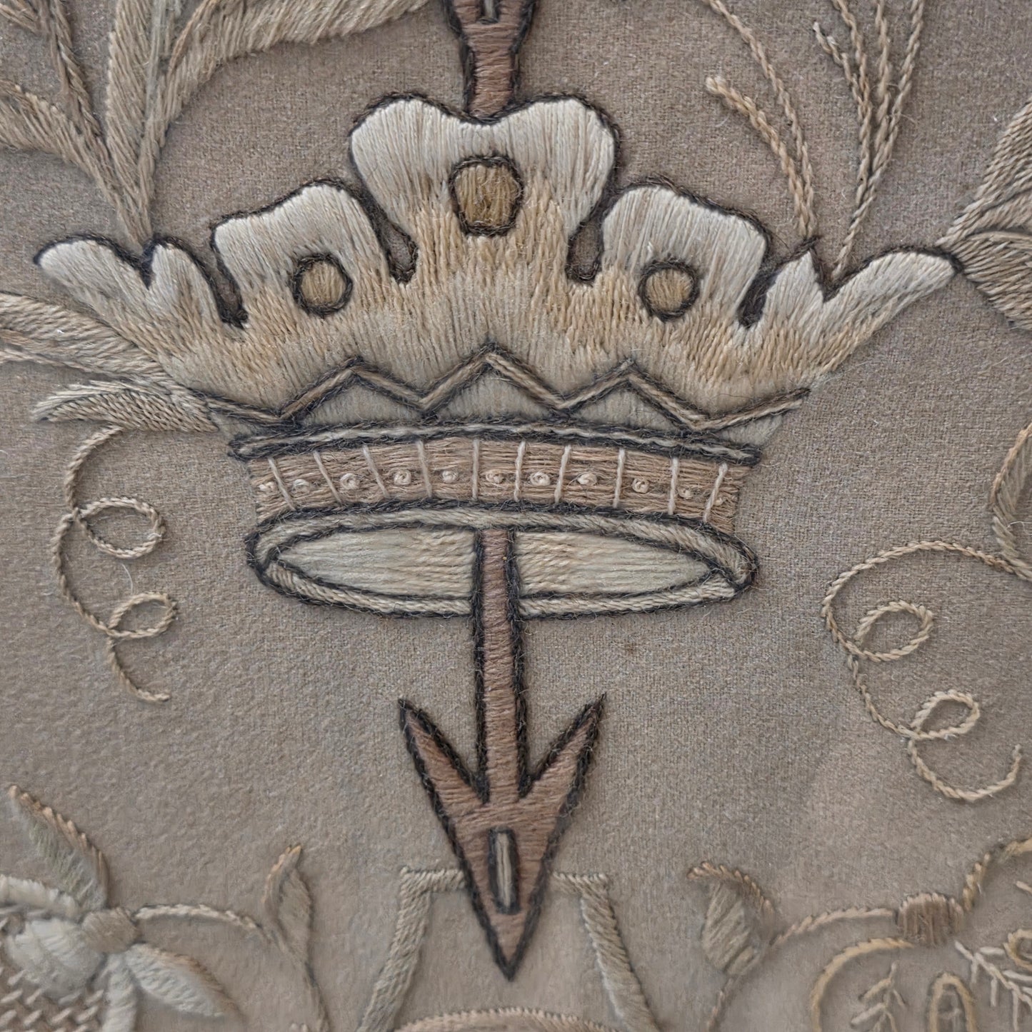 Fine Pair of Early Victorian Rosewood Pole Screens with Embroidered Silk Panels