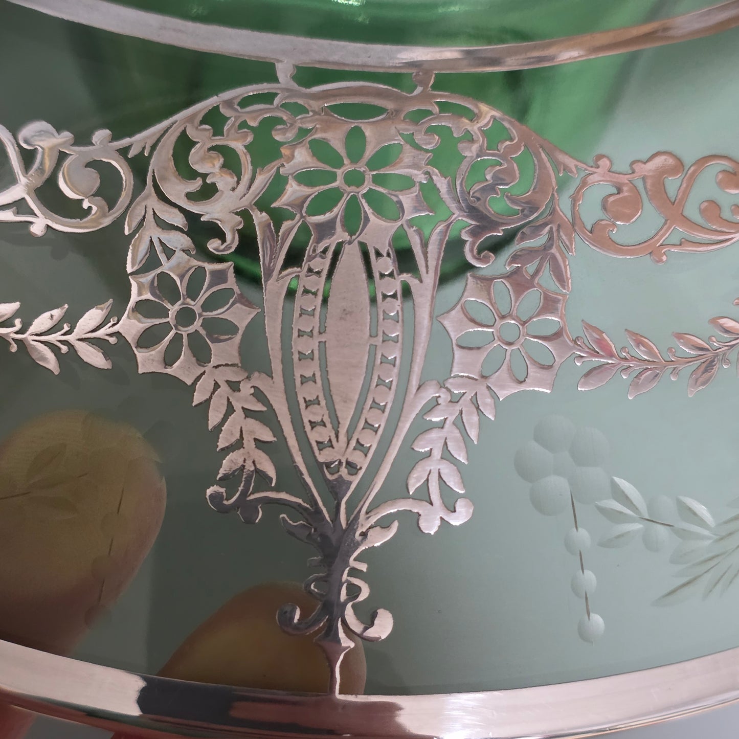 Large Early 20th Century Sterling Silver Overlaid Green Glass Centre Dish – American, Circa 1925