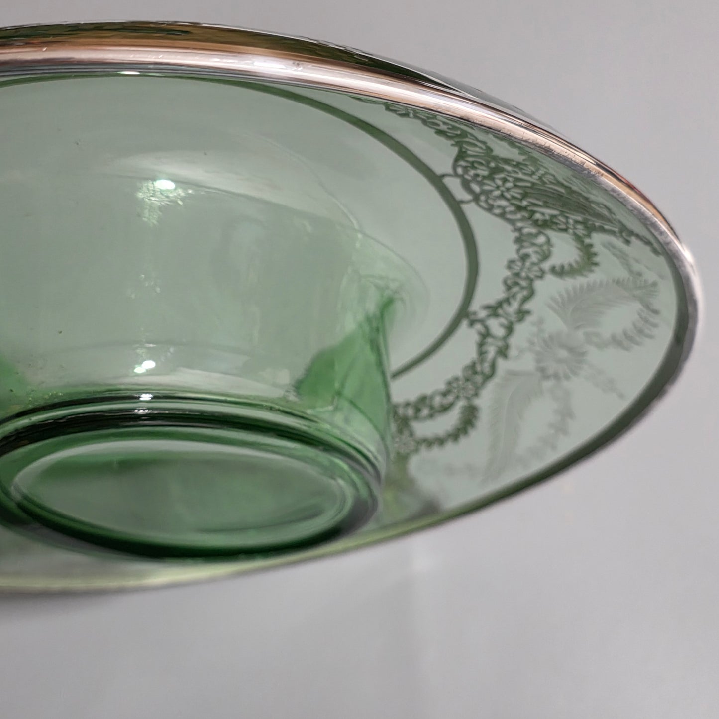 Large Early 20th Century Sterling Silver Overlaid Green Glass Centre Dish – American, Circa 1925