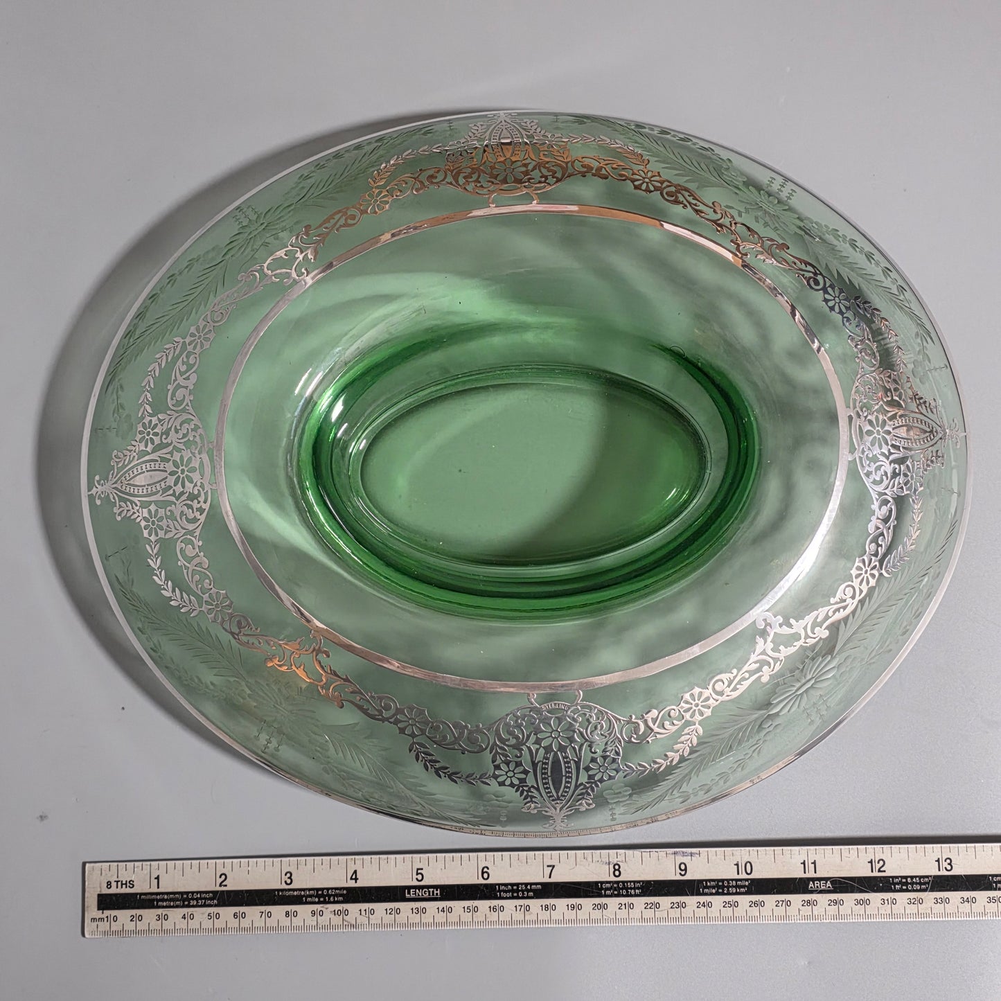 Large Early 20th Century Sterling Silver Overlaid Green Glass Centre Dish – American, Circa 1925