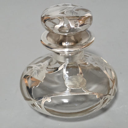 Art Nouveau Art Glass Scent Bottle, Alvin Sterling Silver Overlay C1910