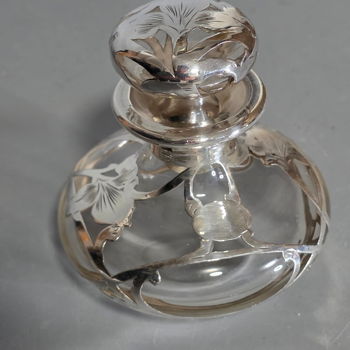 Art Nouveau Art Glass Scent Bottle, Alvin Sterling Silver Overlay C1910