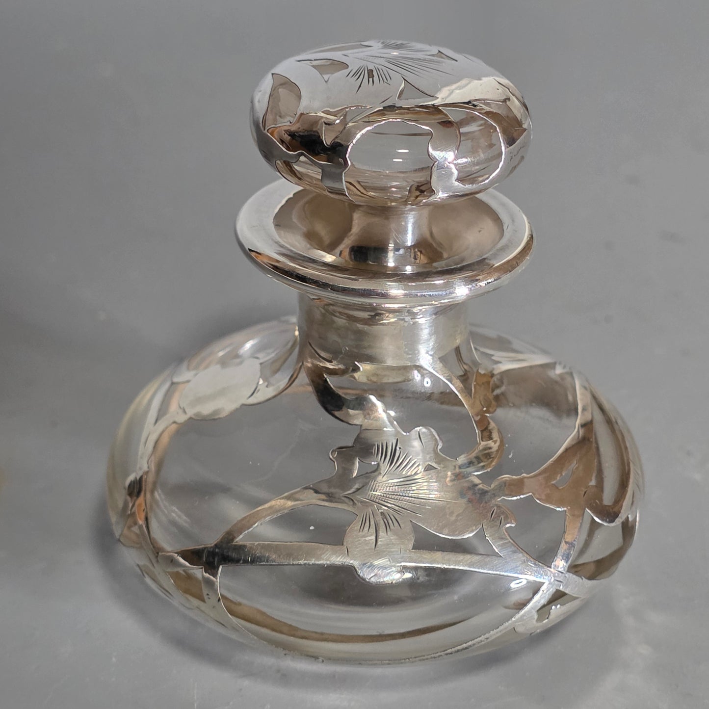 Art Nouveau Art Glass Scent Bottle, Alvin Sterling Silver Overlay C1910