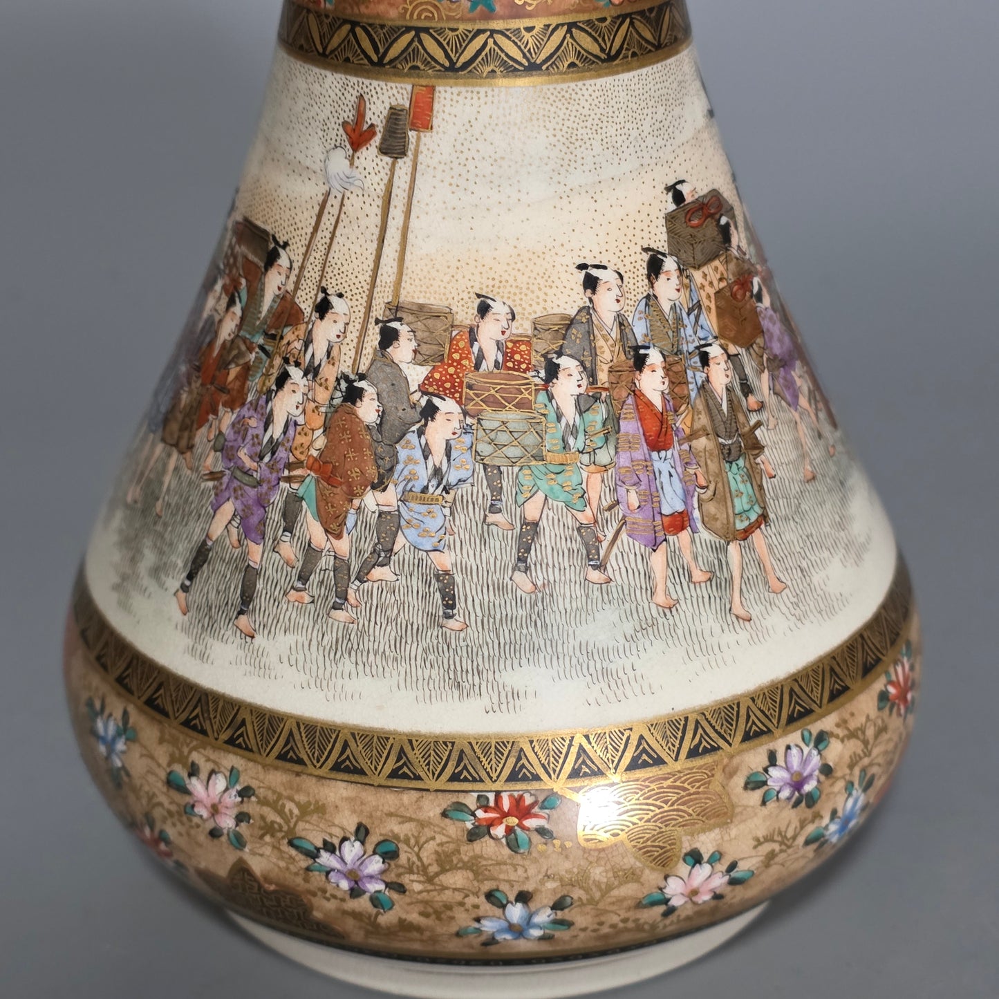 Fine Antique Japanese Satsuma Ovoid Vase – Signed Dozan – Meiji Era (late 19th Century)